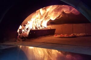 Close up van brandende Clementi Family oven