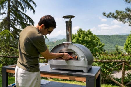 Demonstratie van Antraciet Clementino houtoven