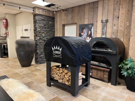 Clementi pizzaoven op onderstel met beschermhoes